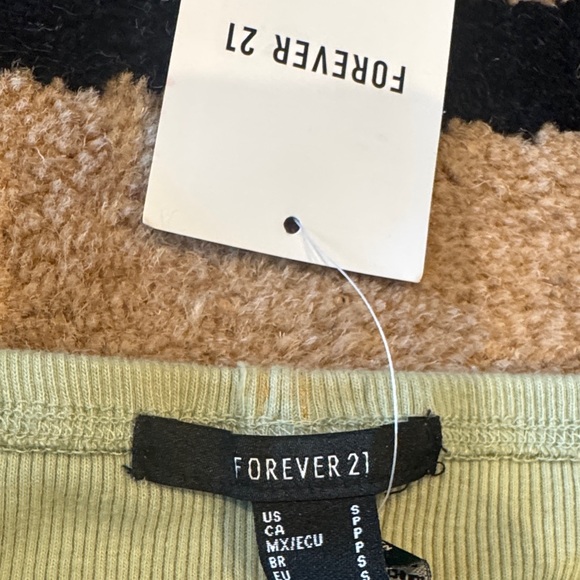 Off-Shoulder Top - Picture 6 of 8